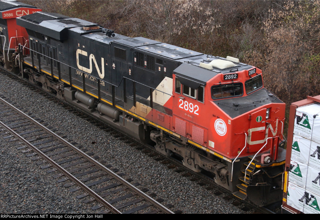 CN 2892 with a new Every Child Matters nose logo